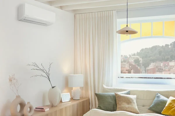 FTXF-E2 Oro kondicionierius Daikin Sensira FTXF50F/RXF50F
